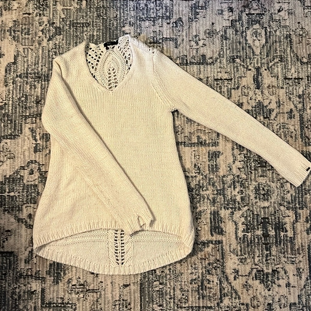 Gently used detailed sweater